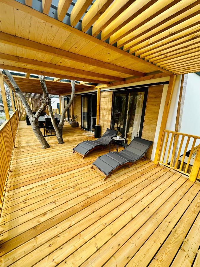 Villa Family Grand De Luxe Mobilhome Selce Exterior foto